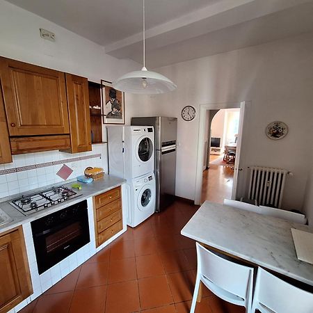 Arno River View Apartment Terraces, Free Parking فلورنس المظهر الخارجي الصورة