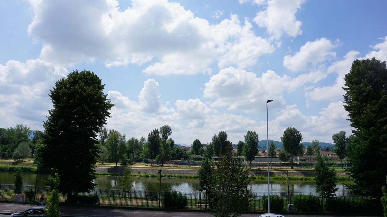 Arno River View Apartment Terraces, Free Parking فلورنس المظهر الخارجي الصورة
