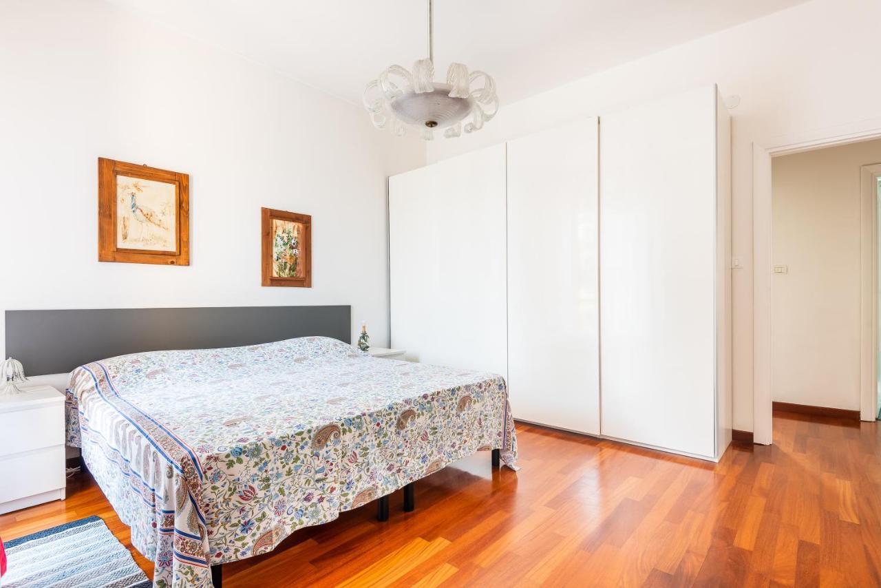 Arno River View Apartment Terraces, Free Parking فلورنس المظهر الخارجي الصورة