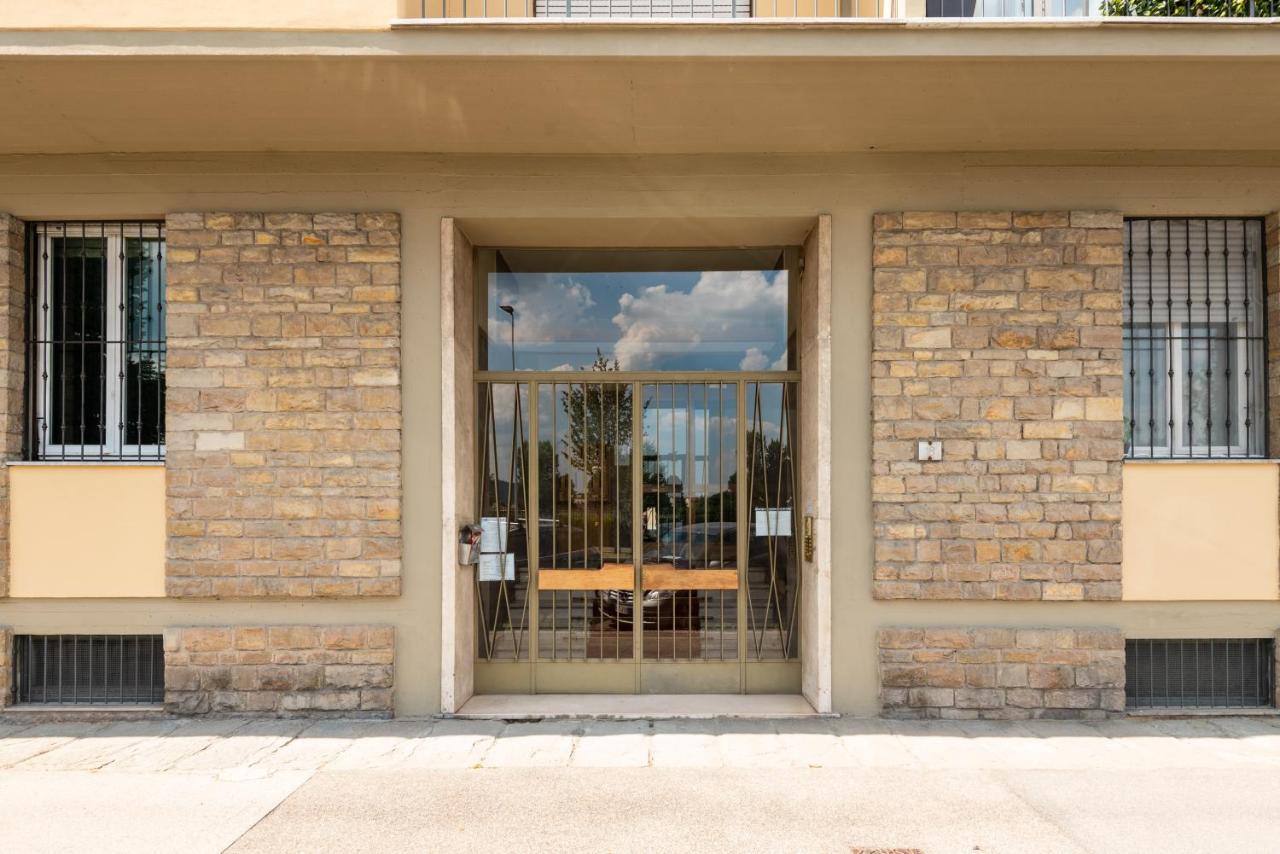 Arno River View Apartment Terraces, Free Parking فلورنس المظهر الخارجي الصورة